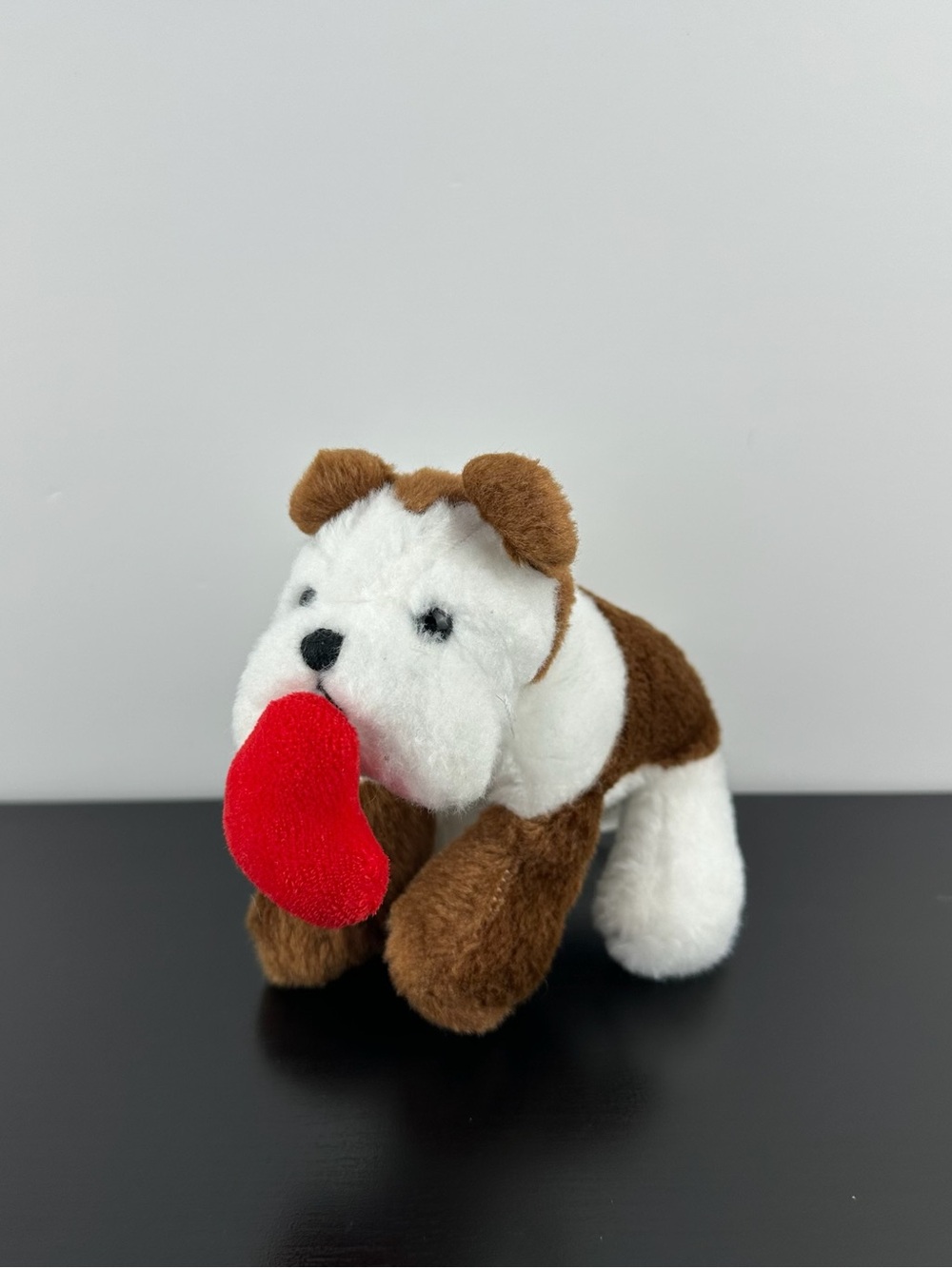 Ganz RARE Soft Spots Love Puppy Dog 5” HV9449 Bulldog Plush Red Heart Soft Spot